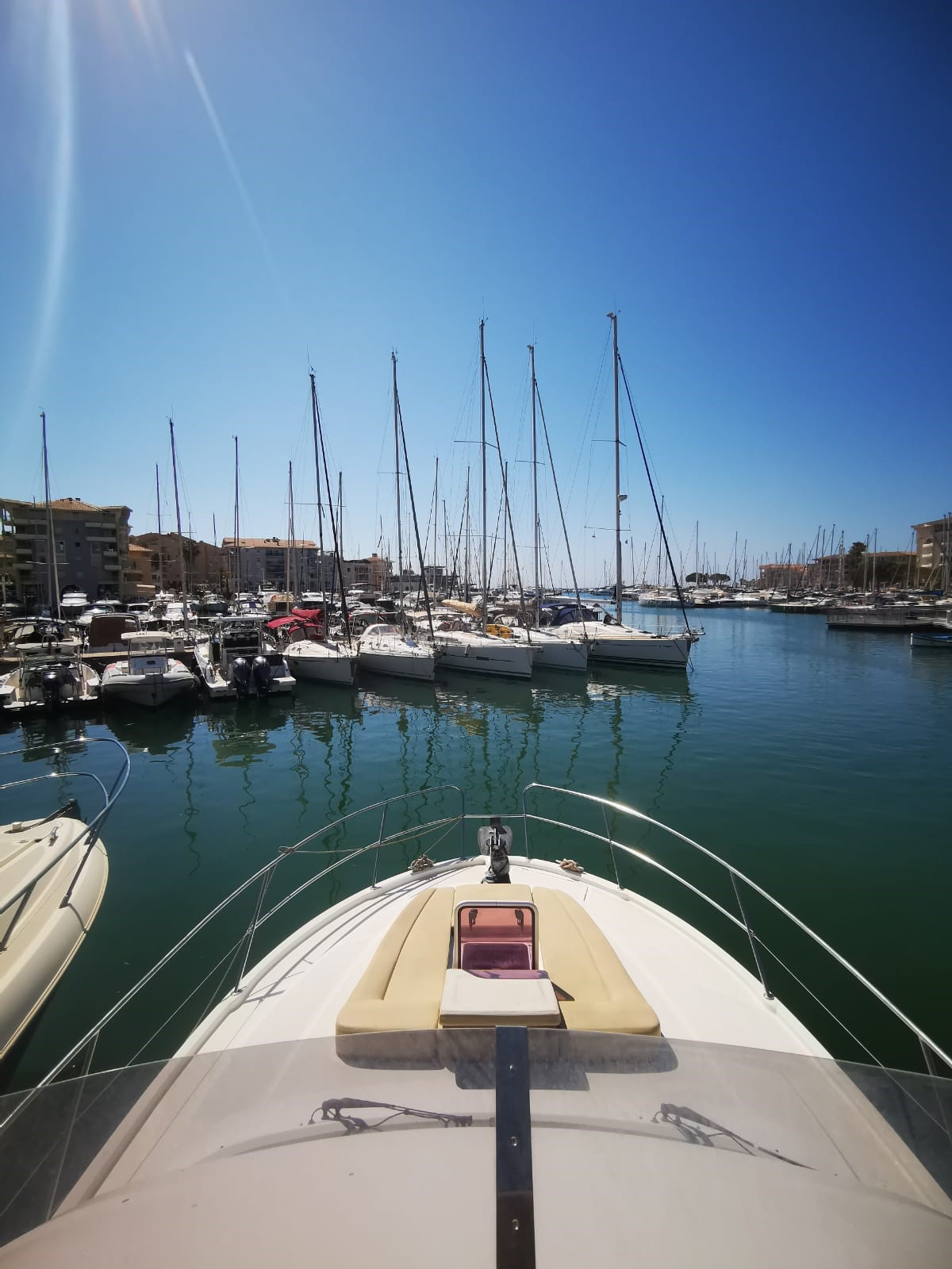 slider 18 Beneteau Antares 36